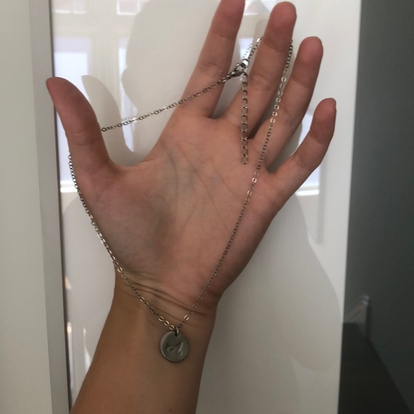 A Pendant W Chain - Picture 2 of 2